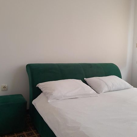 Hotel Victoria Lukavica Εξωτερικό φωτογραφία