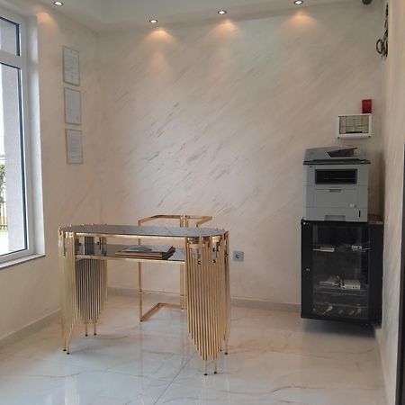 Hotel Victoria Lukavica Εξωτερικό φωτογραφία