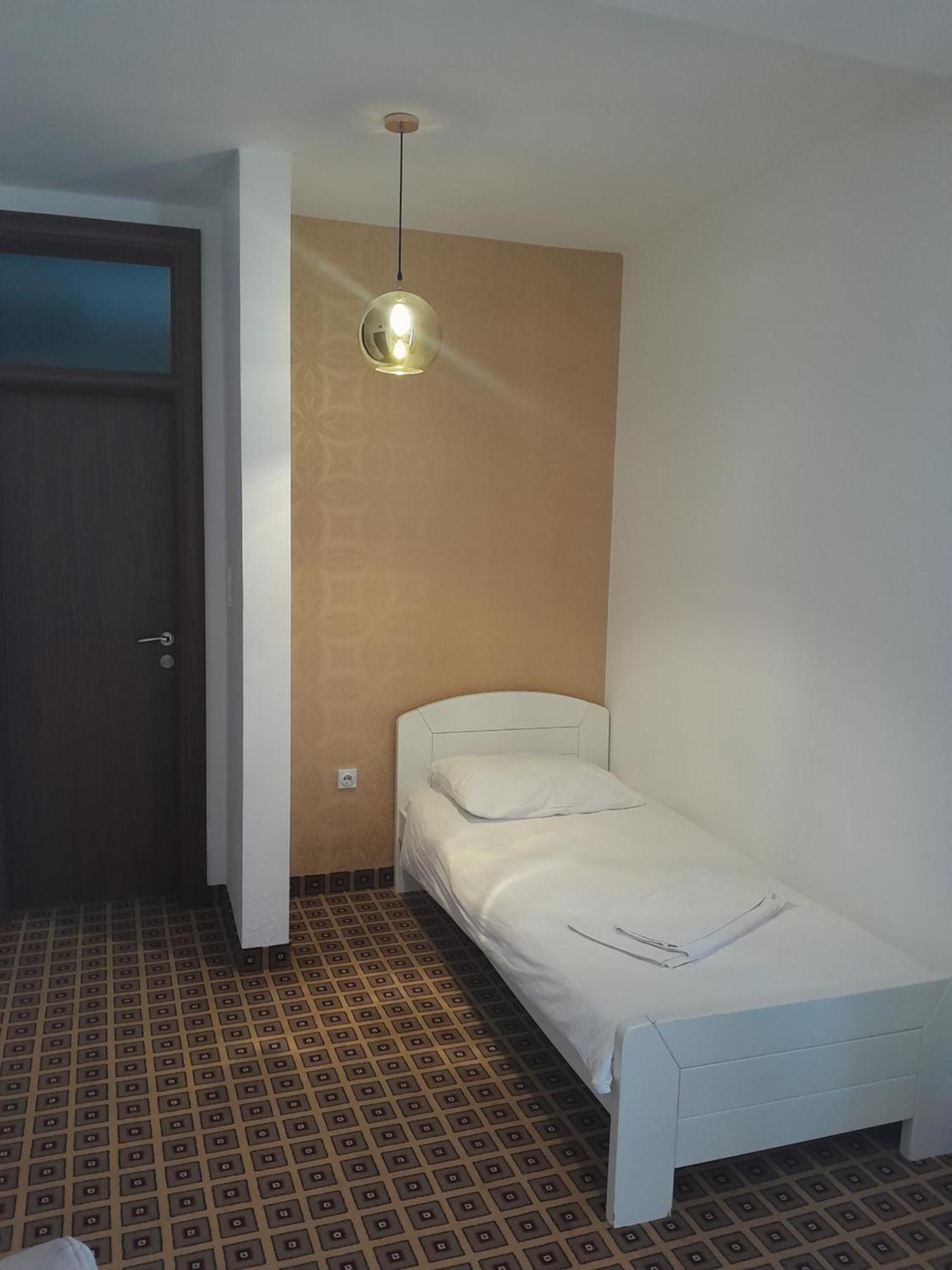 Hotel Victoria Lukavica Εξωτερικό φωτογραφία