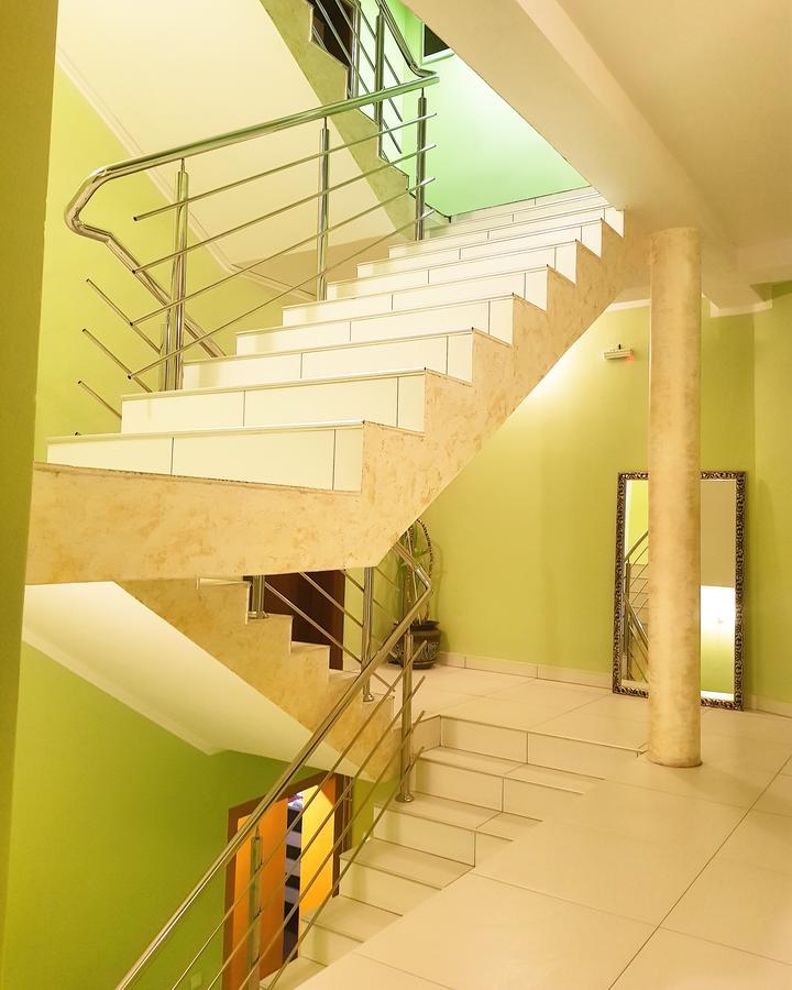 Hotel Victoria Lukavica Εξωτερικό φωτογραφία