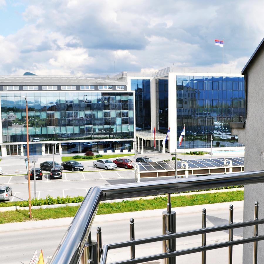 Hotel Victoria Lukavica Εξωτερικό φωτογραφία